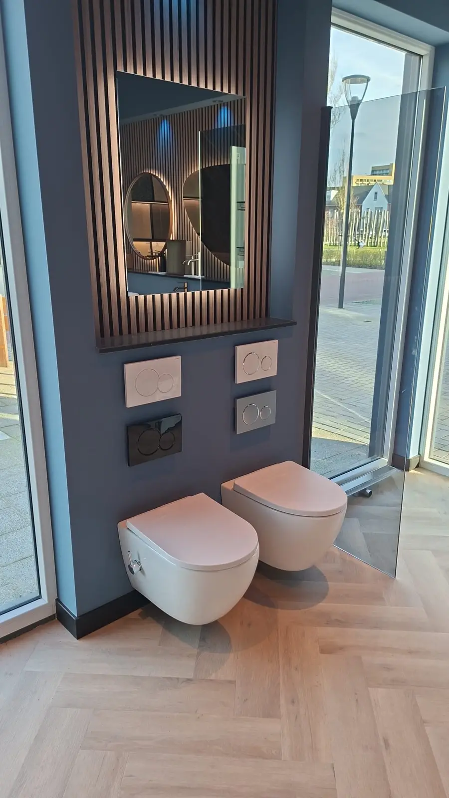 Toilet opstelling in showroom